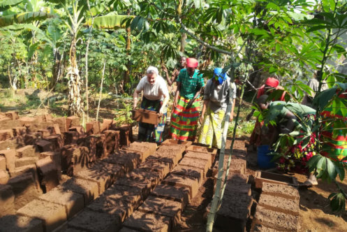 Budujemy dom w Burundi
